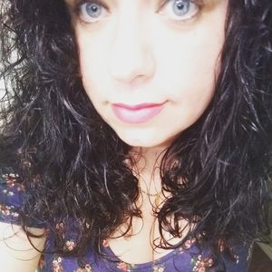 Meet your Posher, Briana